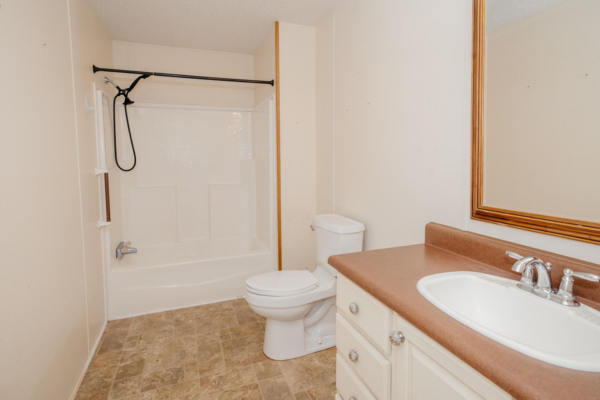 104 Prince Edward Drive Photo 58