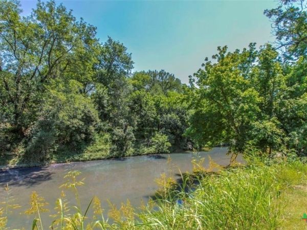200 Whitsett Street, Belton, TX 76513