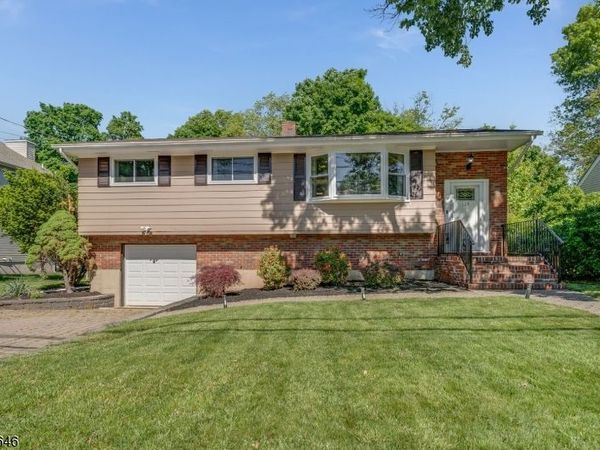 129 Chestnut St, Bridgewater, NJ 08807