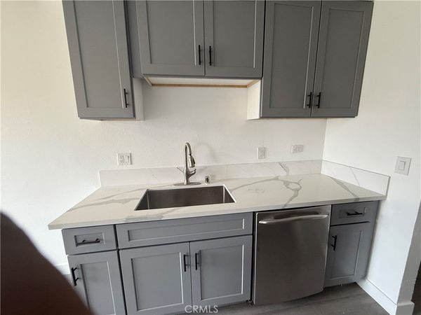 700 West La Veta Avenue , Unit E4, Orange, CA 92868