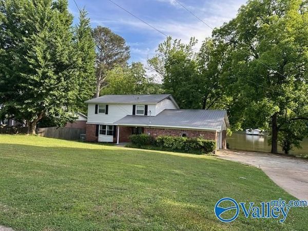 3405 Colonial Drive, Guntersville, AL 35976