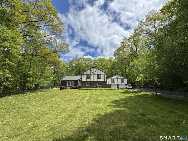 38 Grey Ledge, Guilford, CT 06437