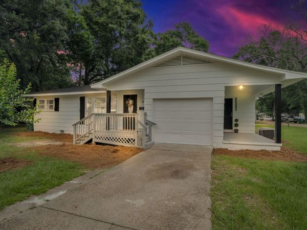 319 Ford Dr., Petal, MS 39465