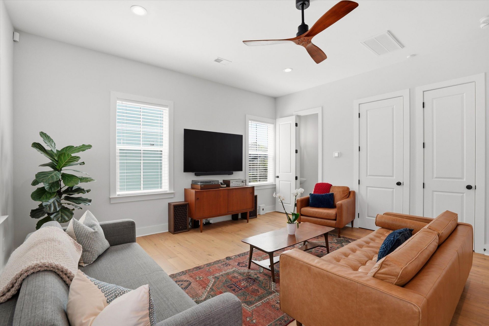 50 Aiken Street Photo 15