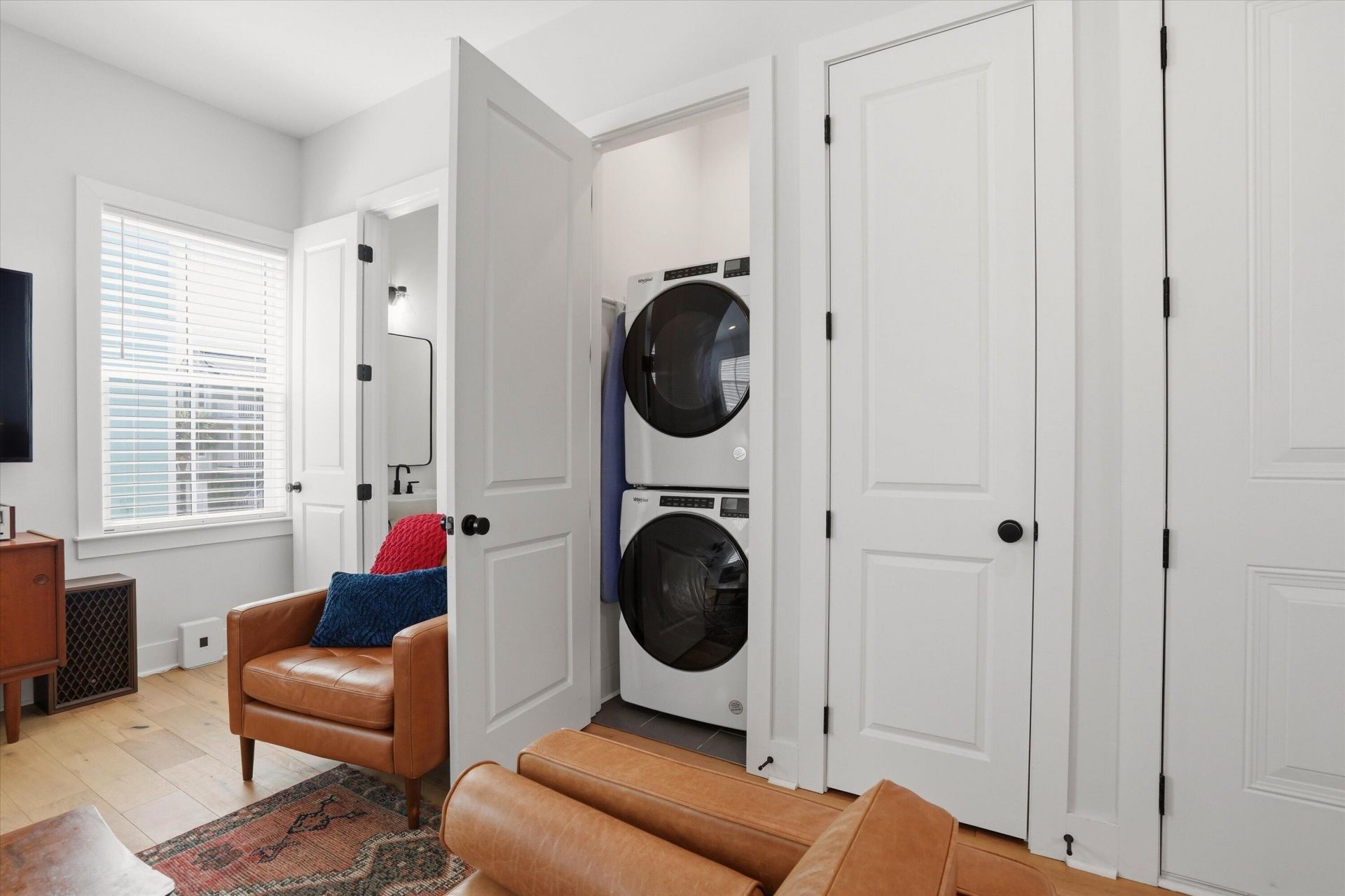 50 Aiken Street Photo 16
