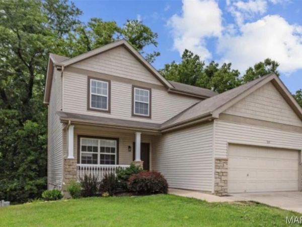 526 Springhurst Parkway, O'Fallon, MO 63368