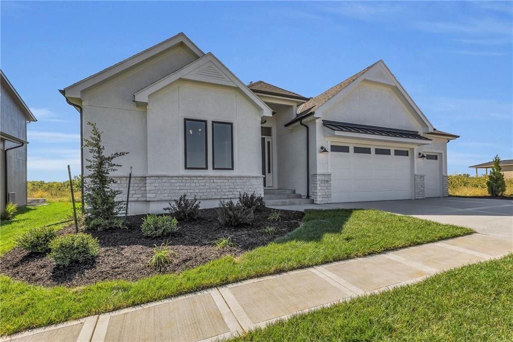 15229 W 168th Place, Olathe, KS 66062 Main Photo