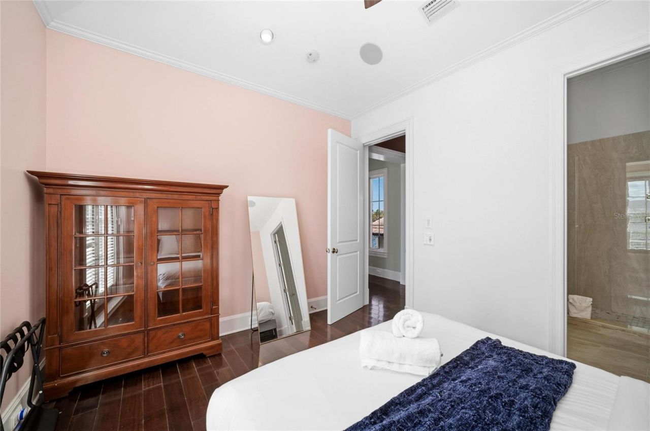 6438 Hollywood Boulevard, Sarasota, FL 34231 Photo