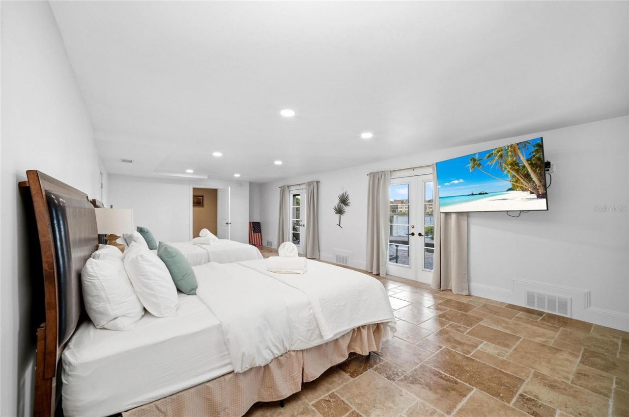 6438 Hollywood Boulevard, Sarasota, FL 34231 Photo