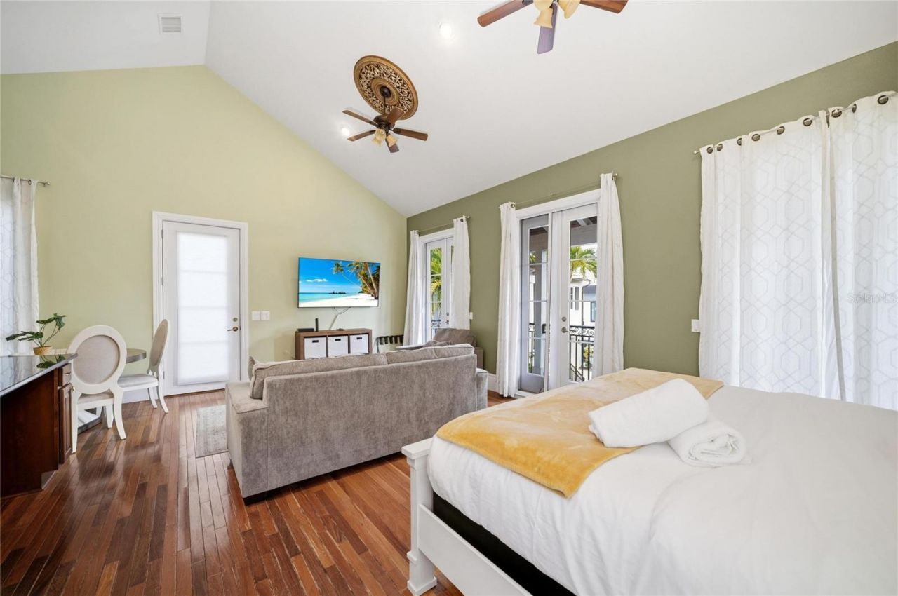 6438 Hollywood Boulevard, Sarasota, FL 34231 Photo