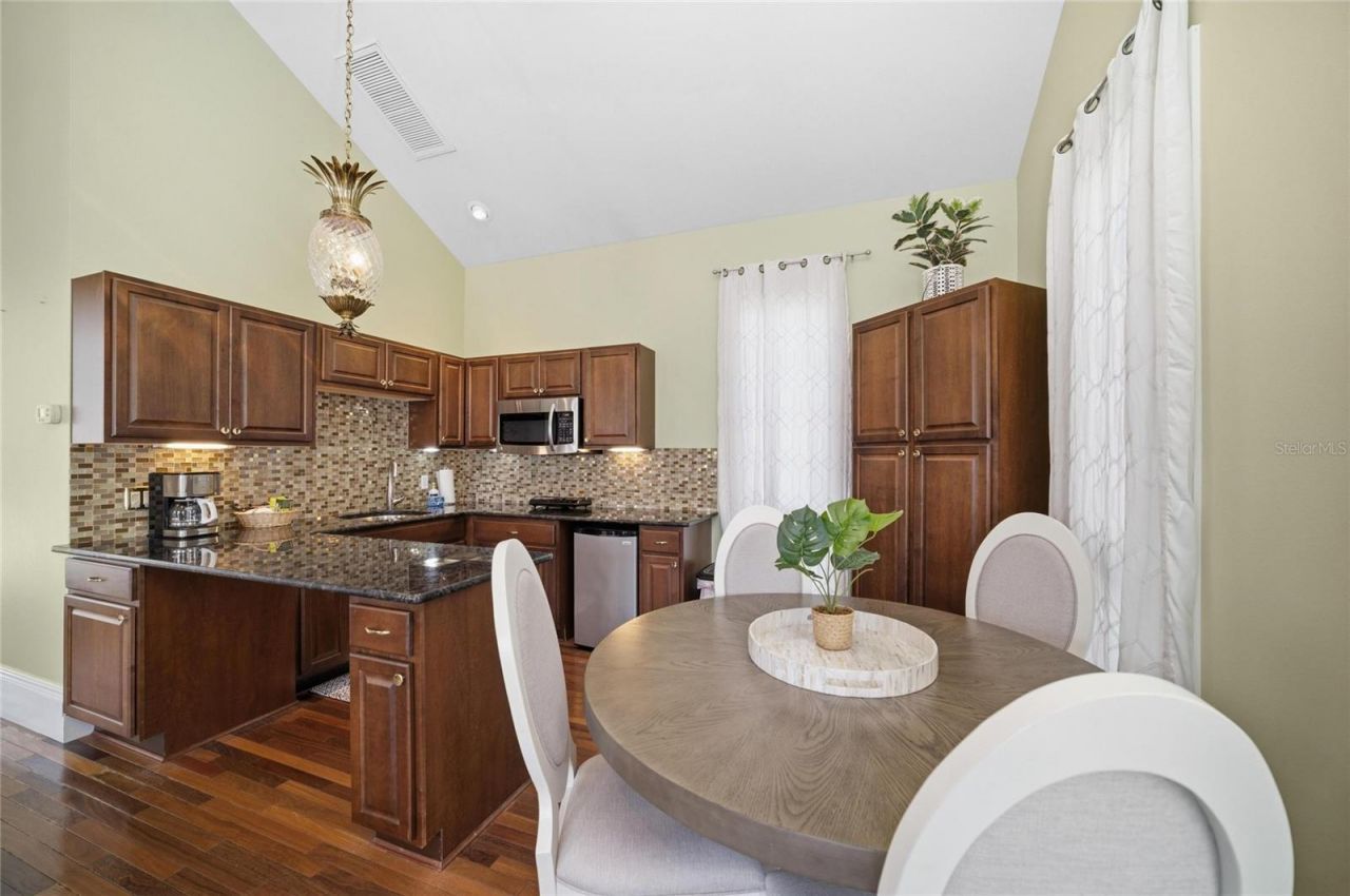 6438 Hollywood Boulevard, Sarasota, FL 34231 Photo