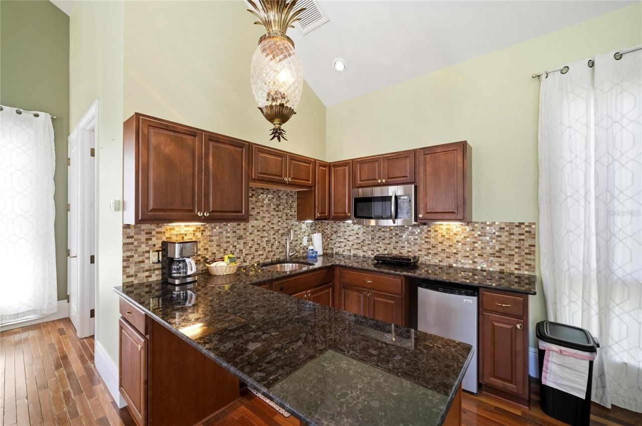 6438 Hollywood Boulevard, Sarasota, FL 34231 Photo