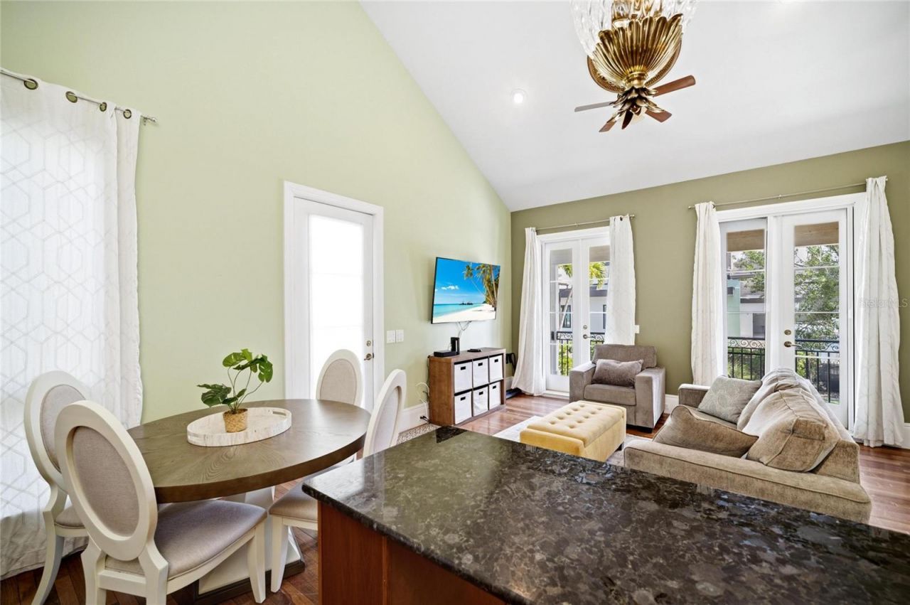 6438 Hollywood Boulevard, Sarasota, FL 34231 Photo