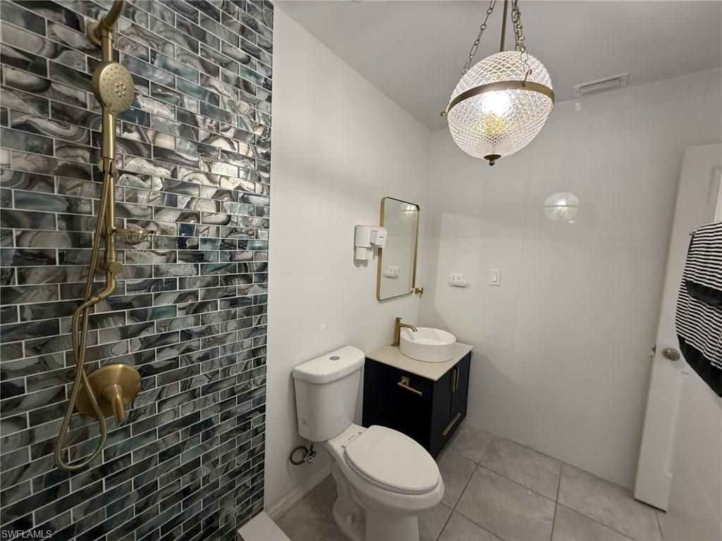 1338 Old Bridge Rd, North Fort Myers, FL 33917 Photo