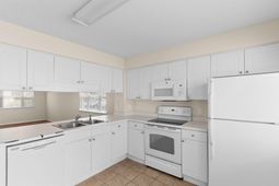 621 Sailbrooke Ct.  photo 4