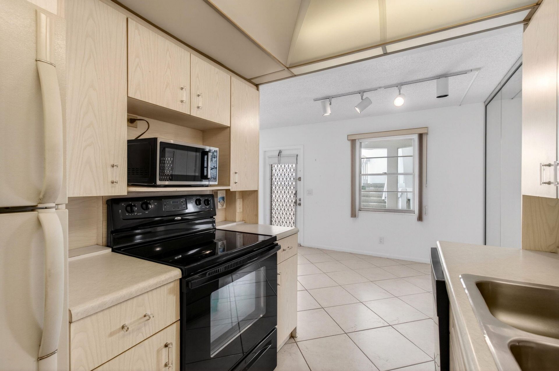 2027 Exeter B, Boca Raton, FL 33434 Photo