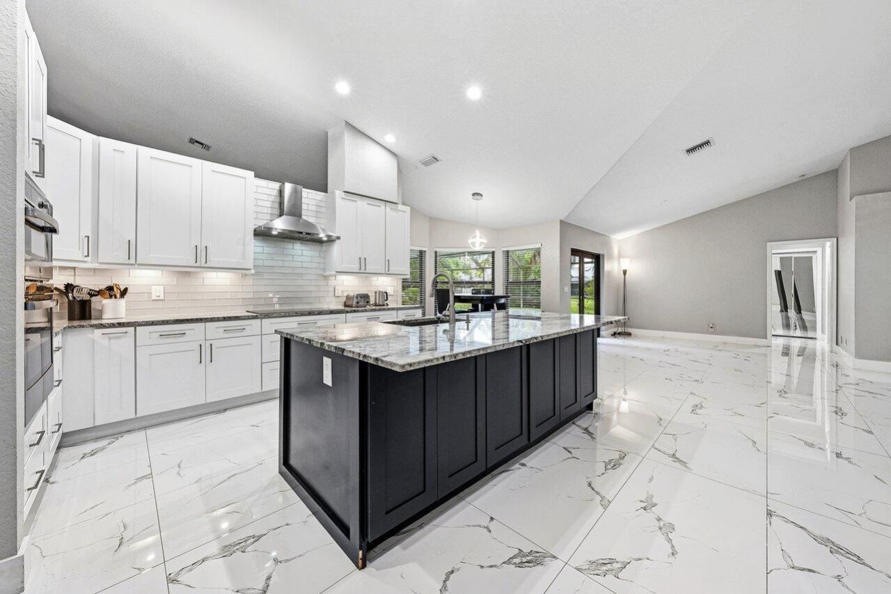 13710 Callington Drive, Wellington, FL 33414 Photo