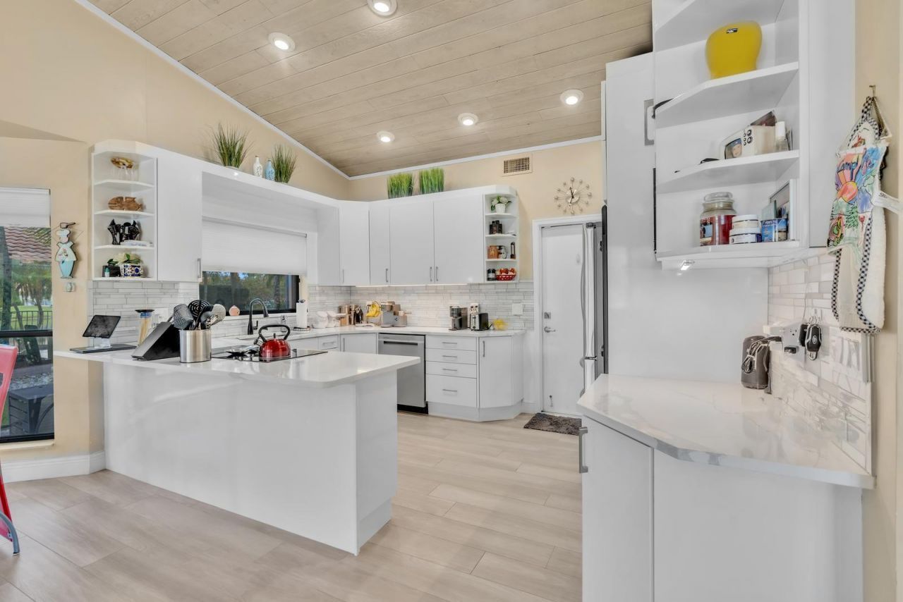 7640 NW 87th Avenue, Tamarac, FL 33321 Photo