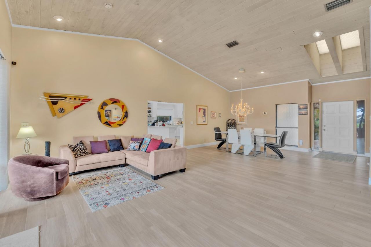 7640 NW 87th Avenue, Tamarac, FL 33321 Photo