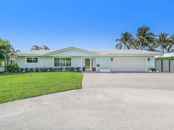 1030 NE 27th Way, Pompano Beach, FL 33062