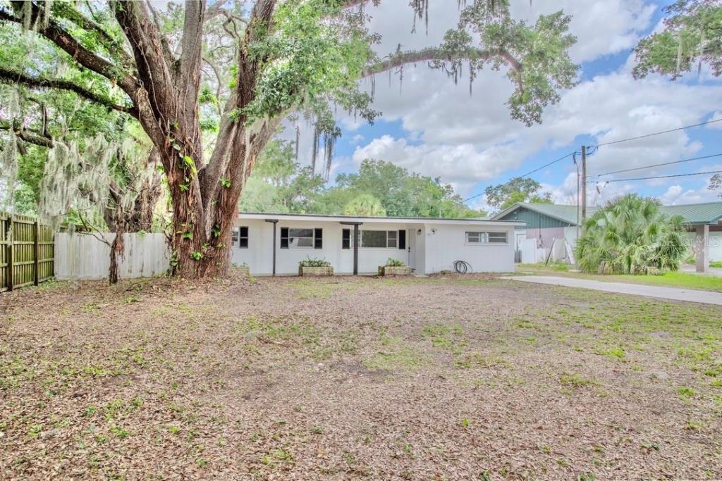2305 New Jersey Road , Lakeland, FL 33803 Photo
