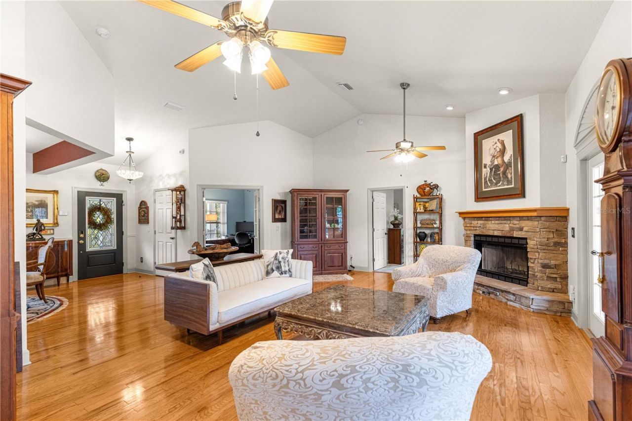 9041 SW 14th Avenue , Ocala, FL 34476 Photo