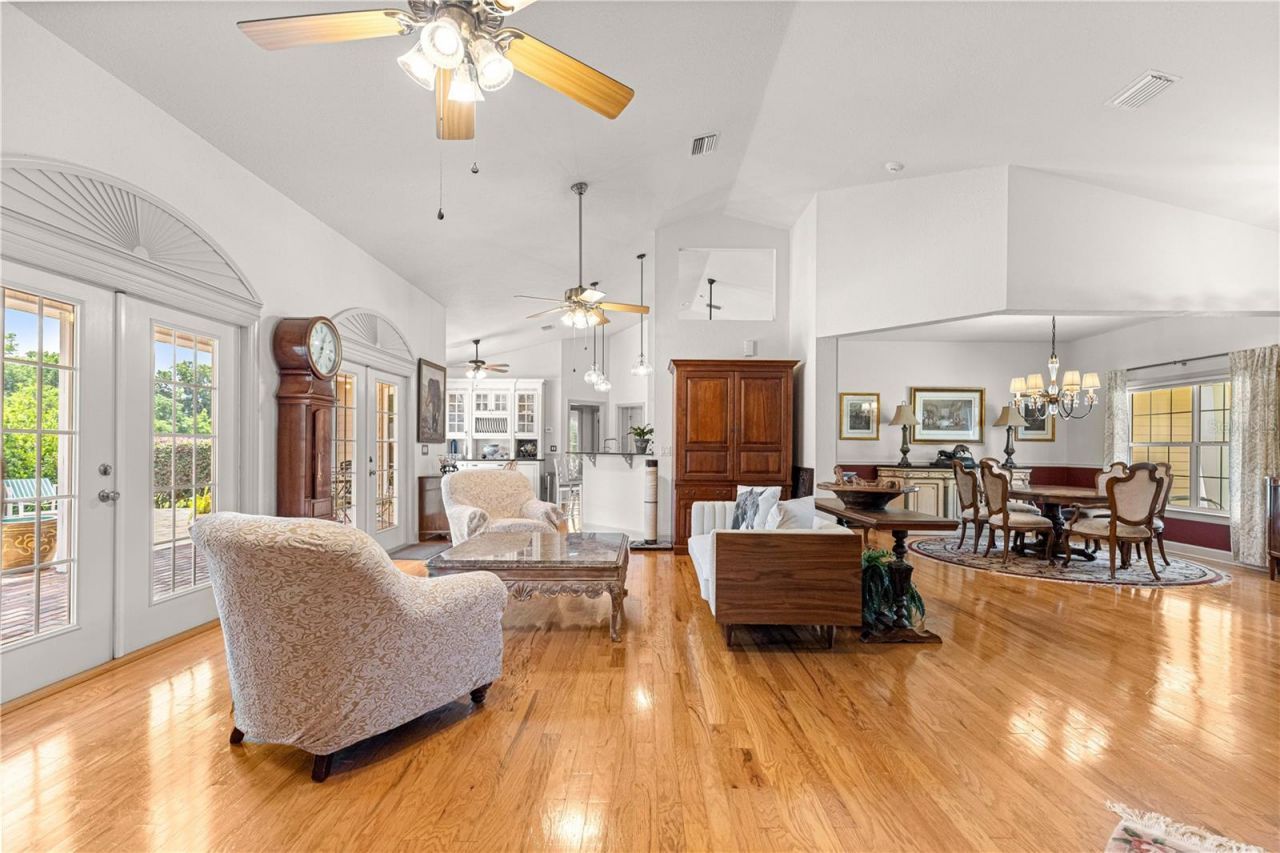 9041 SW 14th Avenue , Ocala, FL 34476 Photo