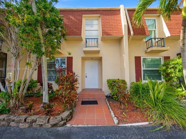 Unit 23, Hallandale Beach, FL 33009