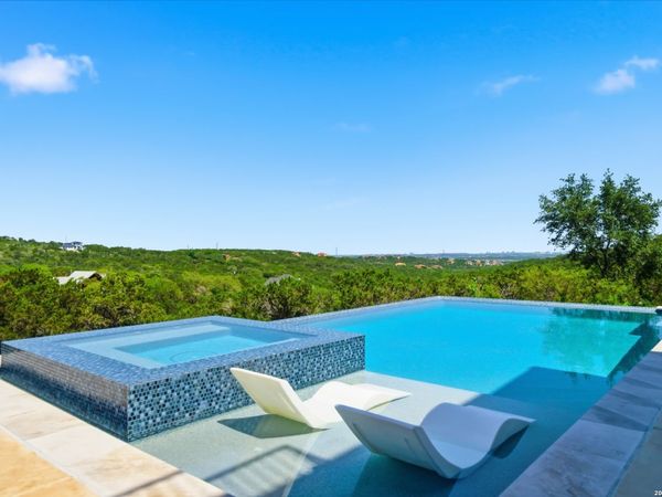 10042 RAFTER S TRL, Helotes, TX 78023