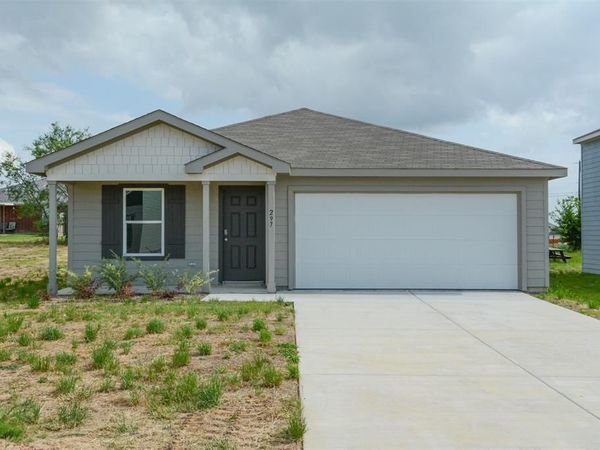 297 Victory Drive, Mabank, TX 75147