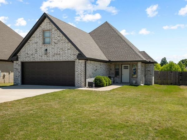 924 Sandra Ln, Jonesboro, AR 72405