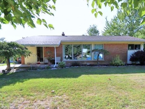 2410 Middlefield Road, Trenton, MI 48183
