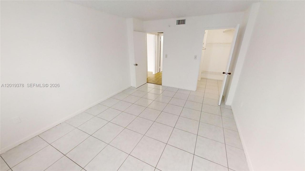 210 174th St , Unit 1918, Sunny Isles Beach, FL 33160 Photo