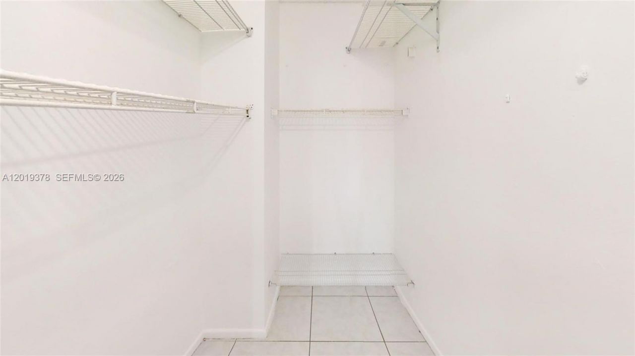 210 174th St , Unit 1918, Sunny Isles Beach, FL 33160 Photo