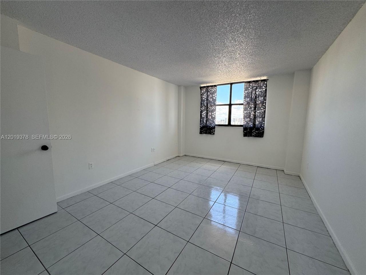 210 174th St, Unit 1918, Sunny Isles Beach, FL 33160 Photo