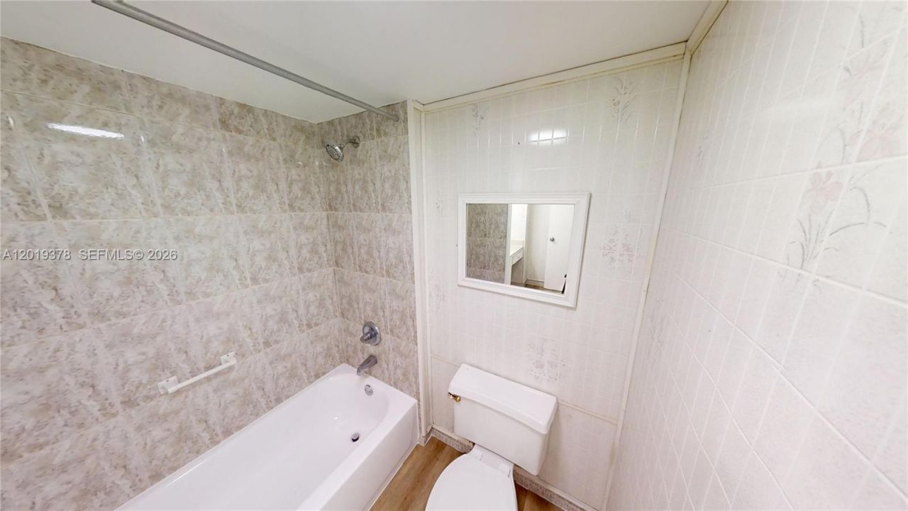 210 174th St , Unit 1918, Sunny Isles Beach, FL 33160 Photo