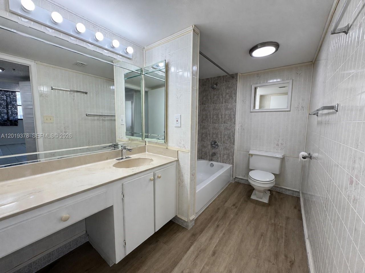 210 174th St, Unit 1918, Sunny Isles Beach, FL 33160 Photo
