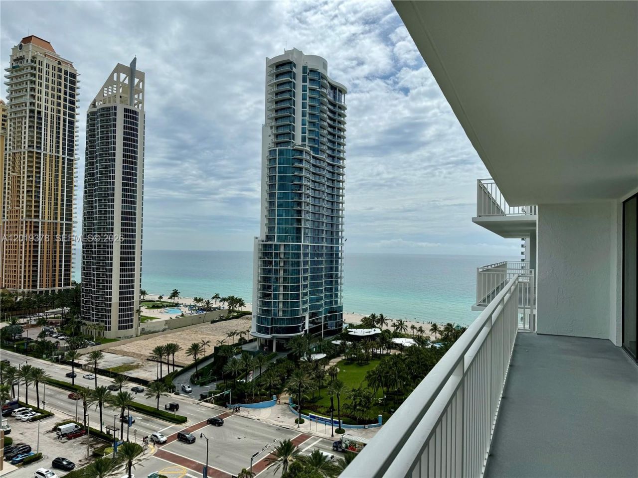 210 174th St, Unit 1918, Sunny Isles Beach, FL 33160 Photo