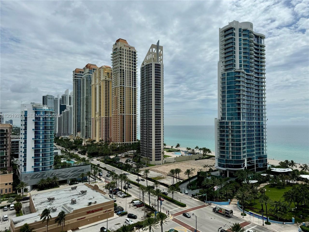 210 174th St, Unit 1918, Sunny Isles Beach, FL 33160 Photo