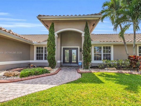 321 NW 193rd Ave , Pembroke Pines, FL 33029