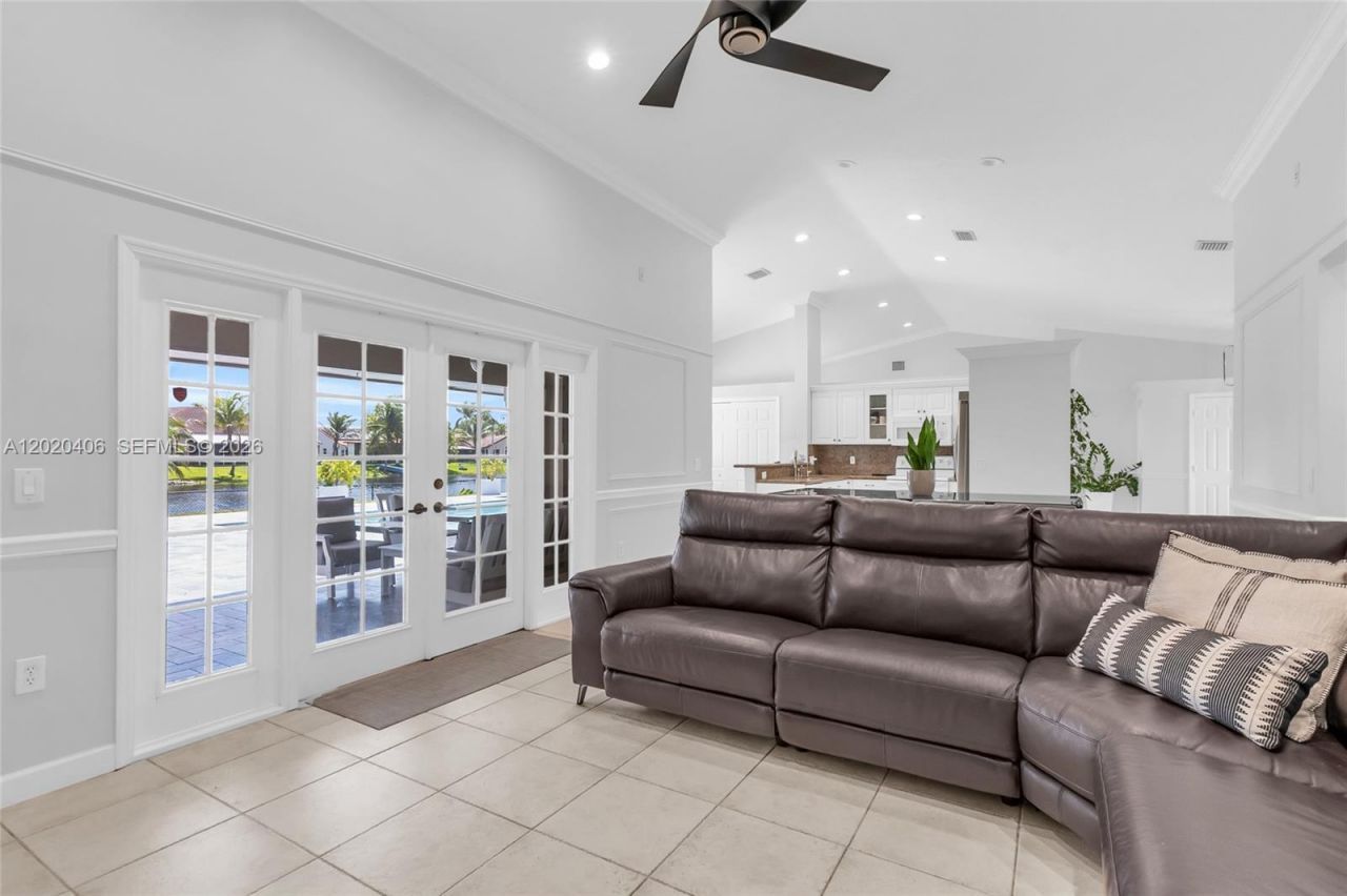 321 NW 193rd Ave , Pembroke Pines, FL 33029 Photo