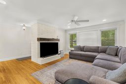 1719 Somerset Circle photo 4