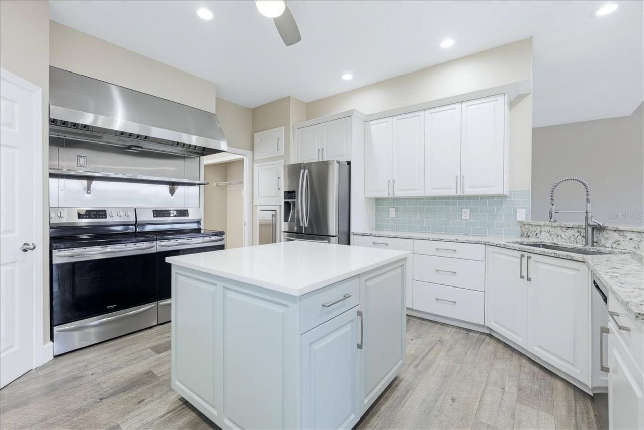 5544 Dinah Lane, Sarasota, FL 34231 Photo