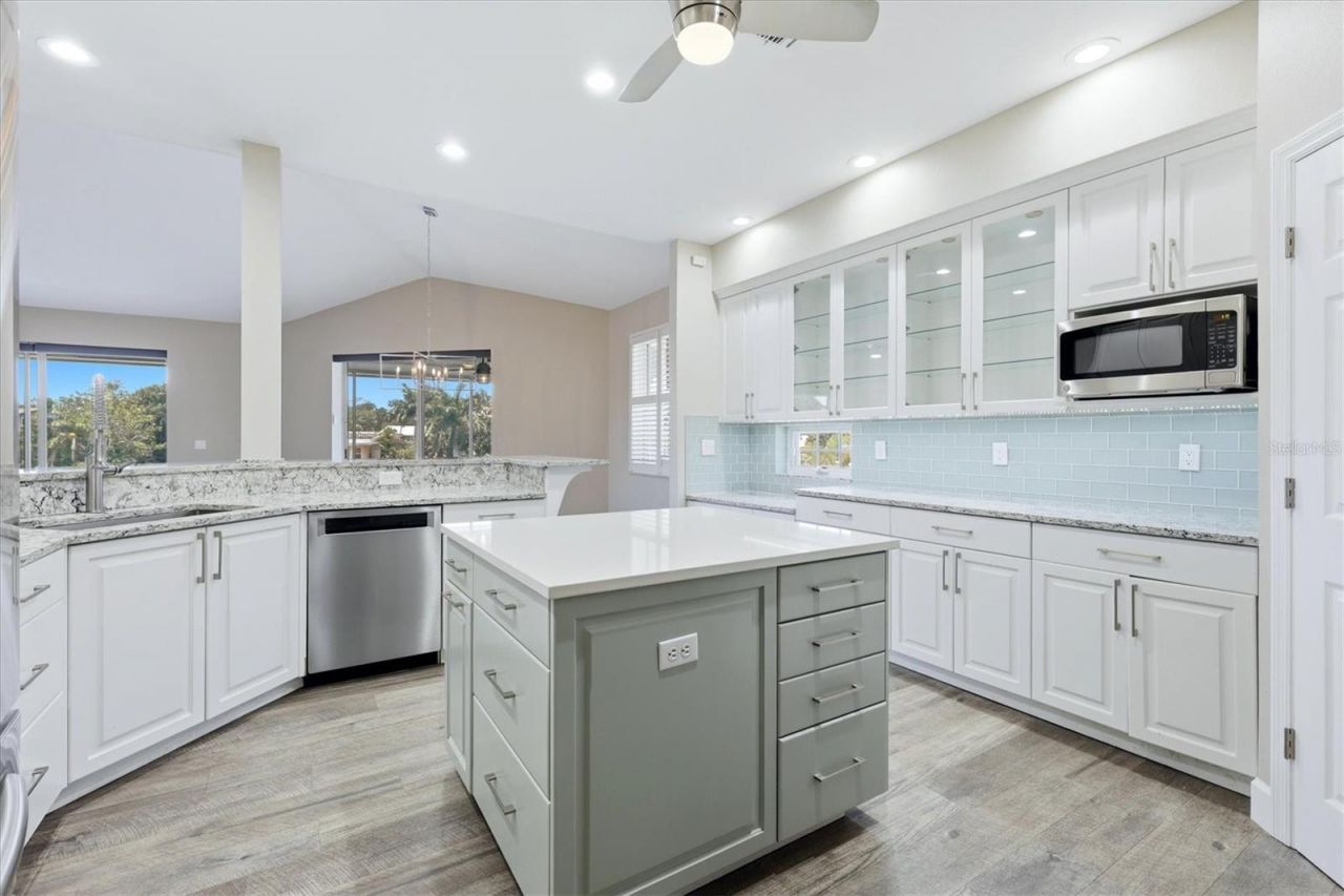 5544 Dinah Lane, Sarasota, FL 34231 Photo
