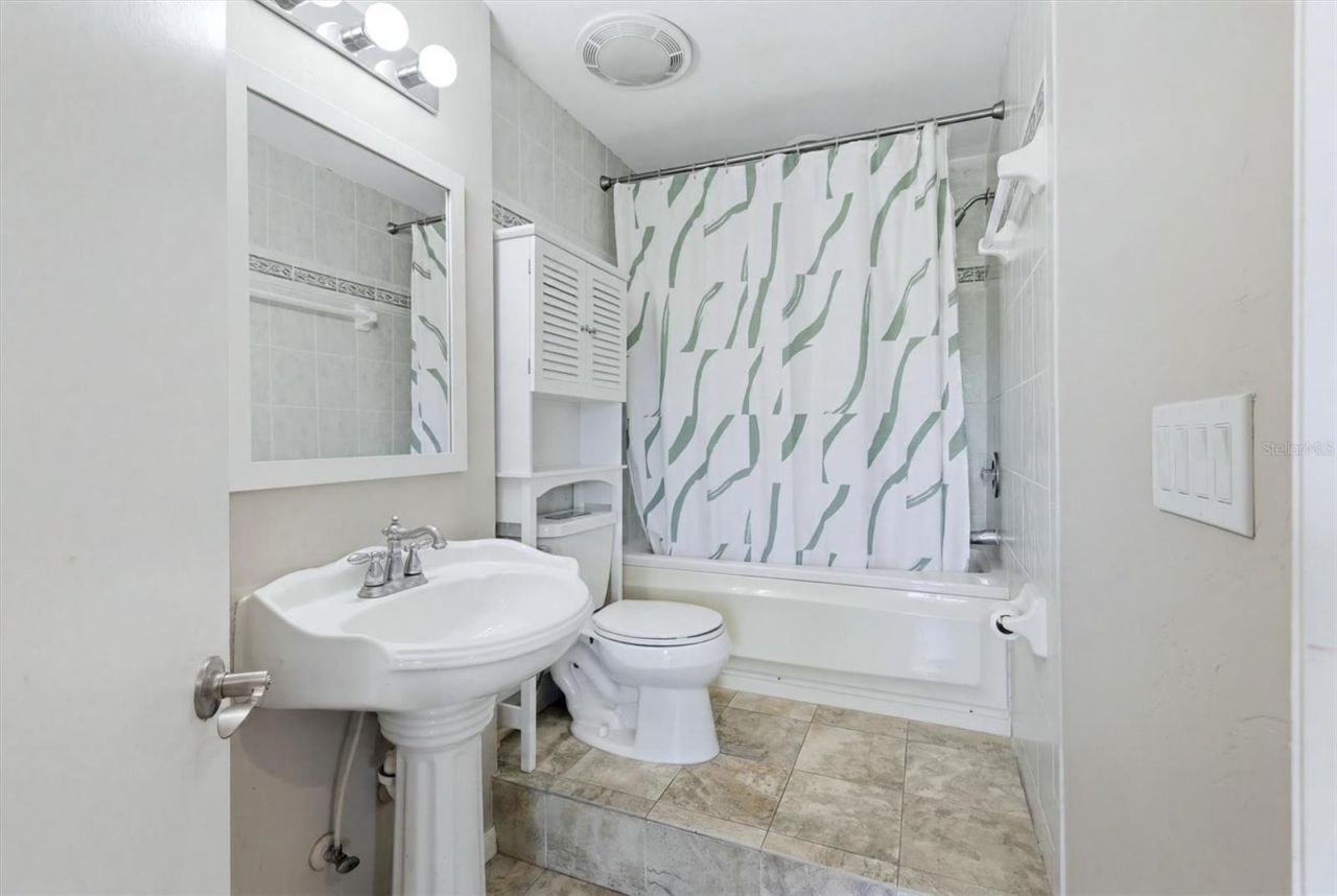 5544 Dinah Lane, Sarasota, FL 34231 Photo