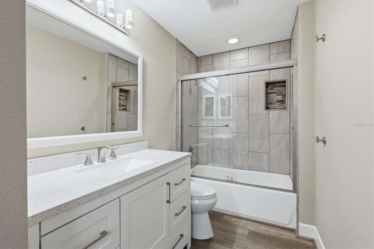 5544 Dinah Lane, Sarasota, FL 34231 Photo