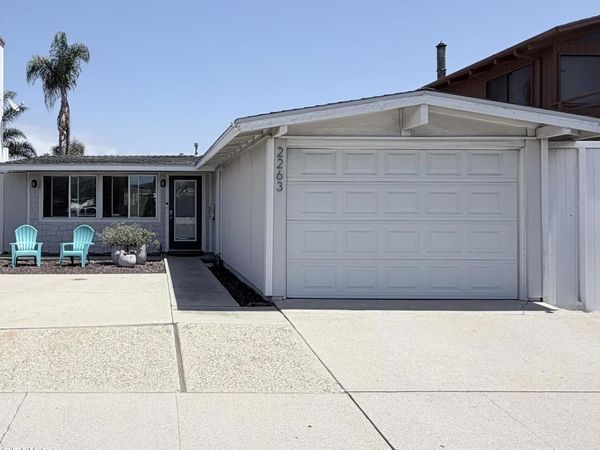 2263 Pierpont Boulevard , Ventura, CA 93001