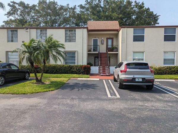 17 Willowbrook Lane, Unit 106, Delray Beach, FL 33446