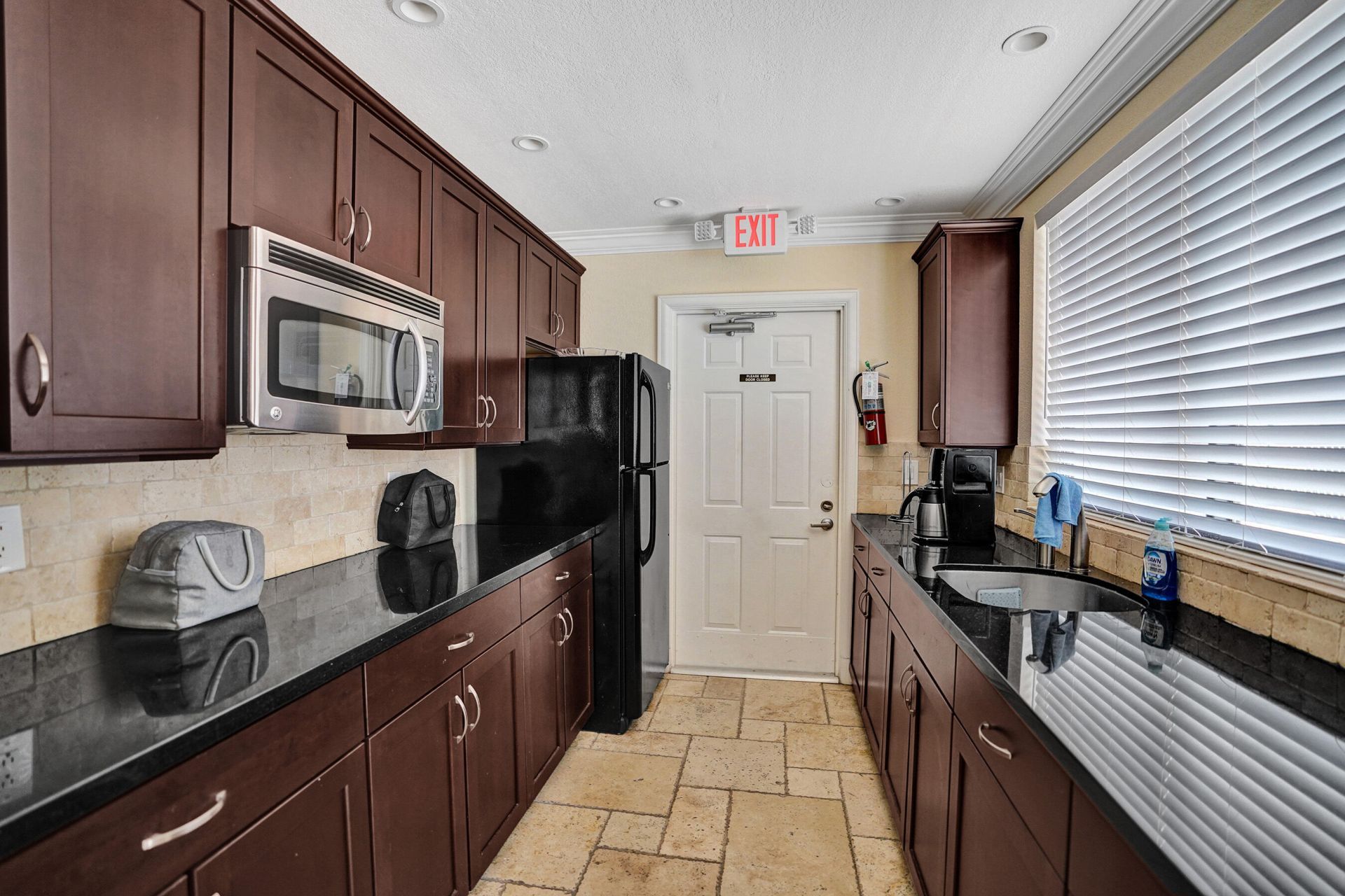 6037 Balboa Circle, Unit 101, Boca Raton, FL 33433 Photo