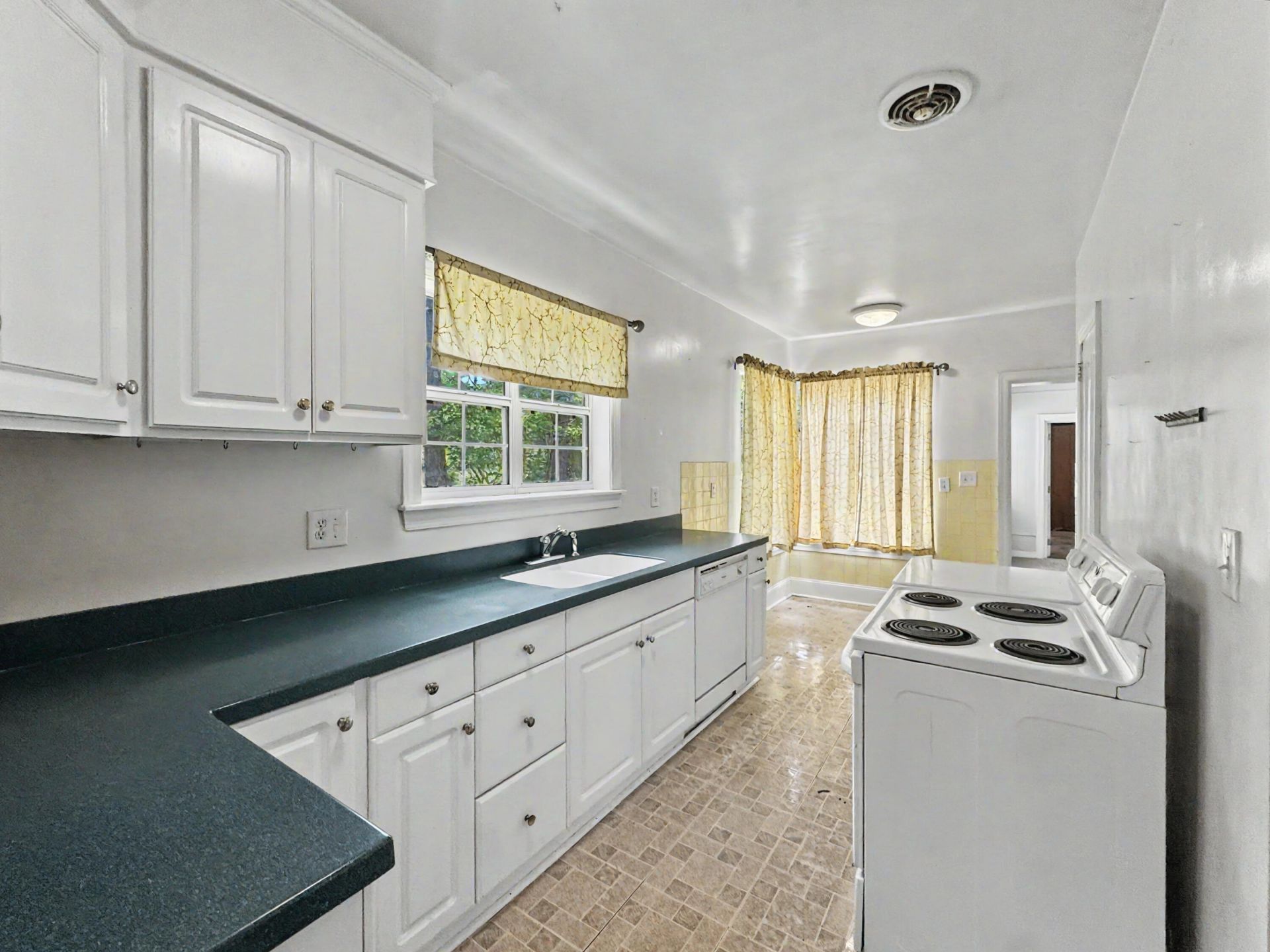 305 Geddes Avenue Photo 7